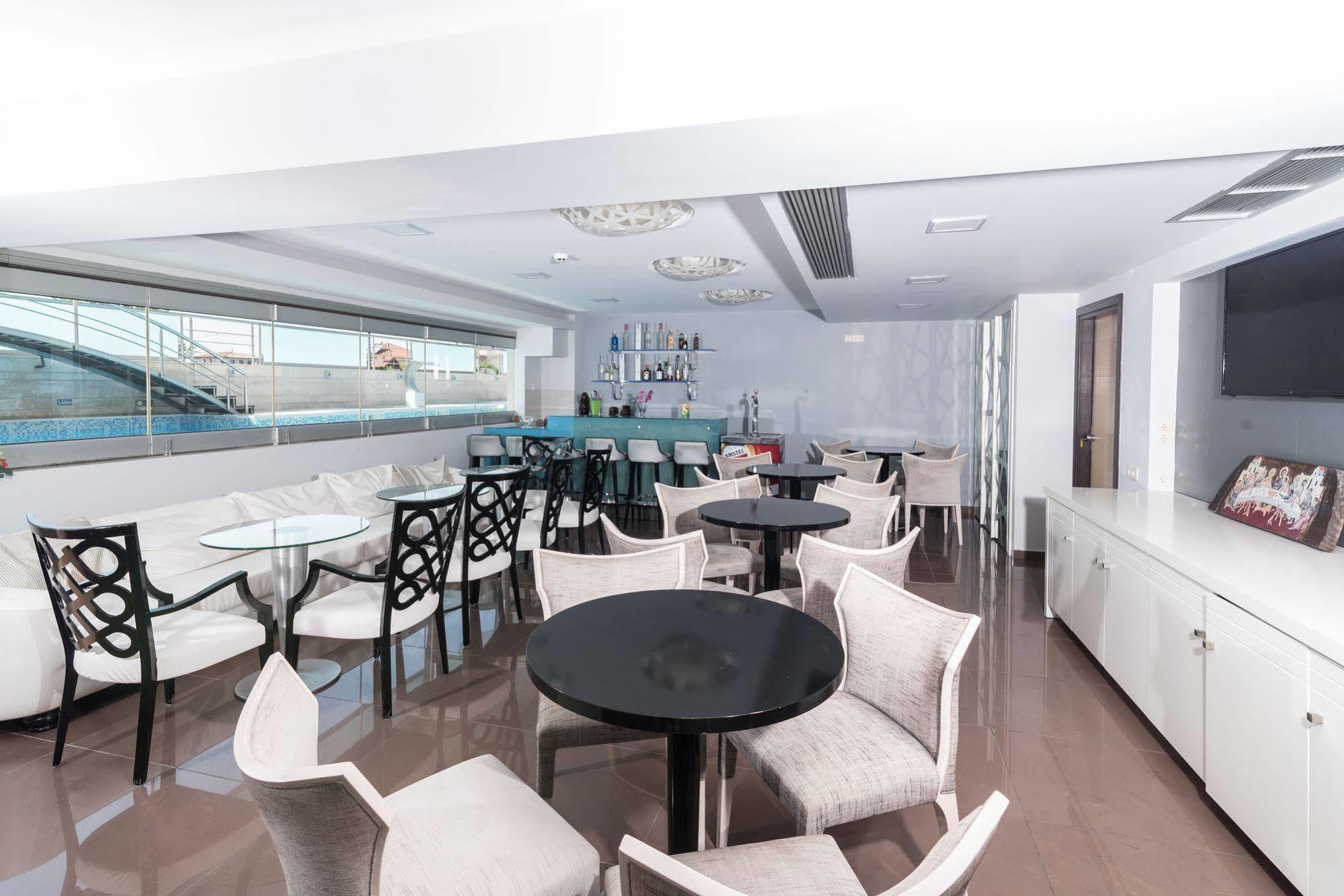 Principal New Leisure Hotel Paralía Екстериор снимка